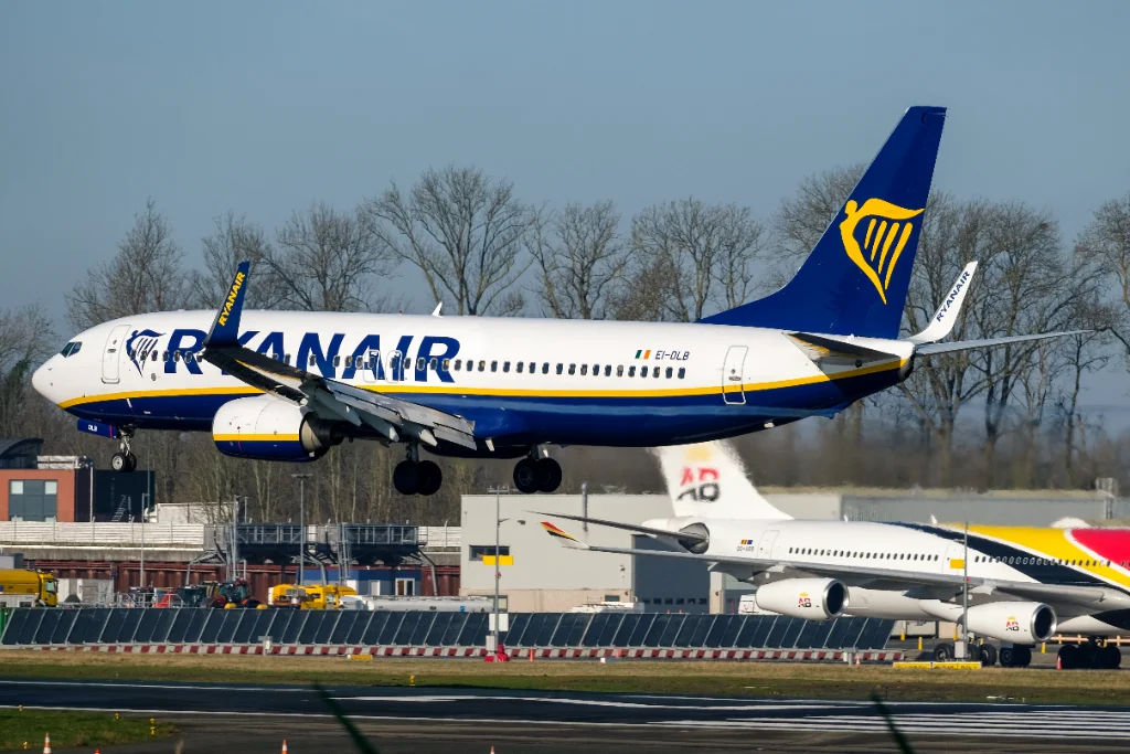 EI-DLB B738 Ryanair