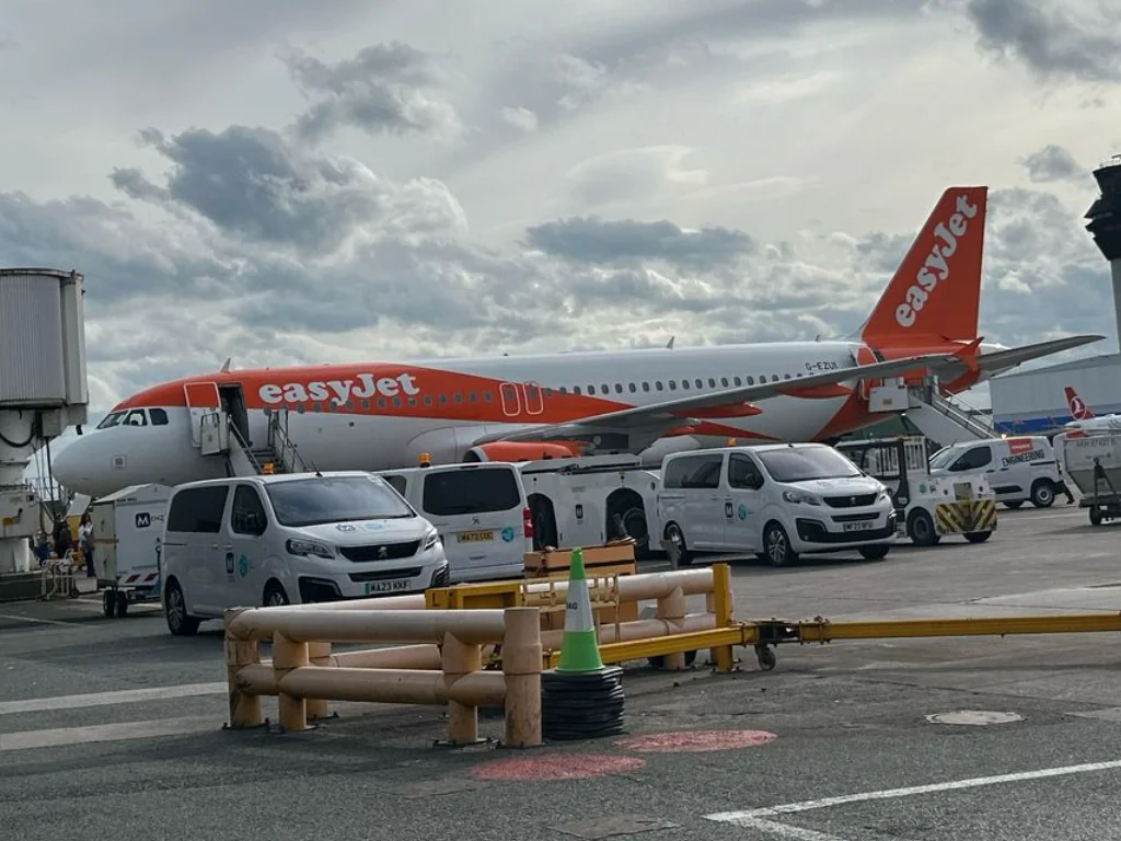 G-EZUI
