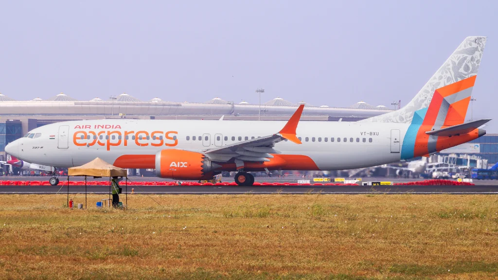 VT-BXU B738 Air India Express