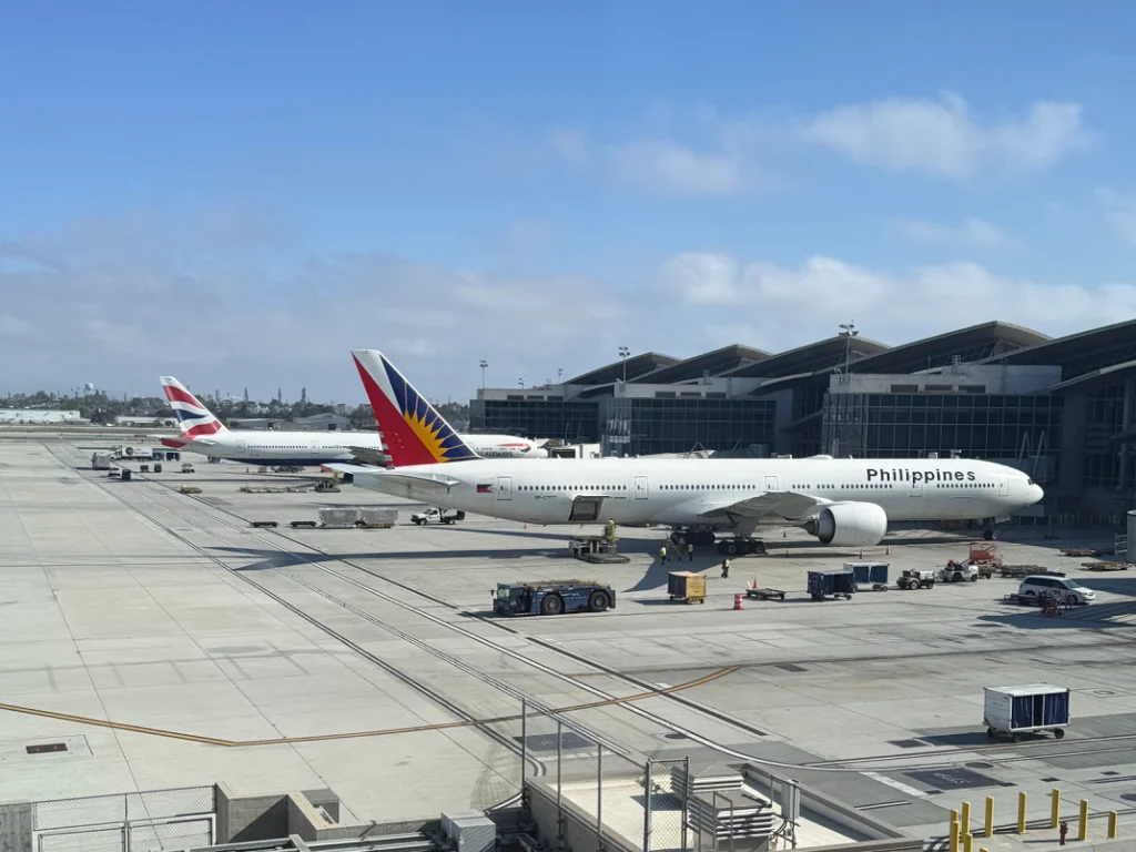 RP-C7777 B77W Philippine Airlines