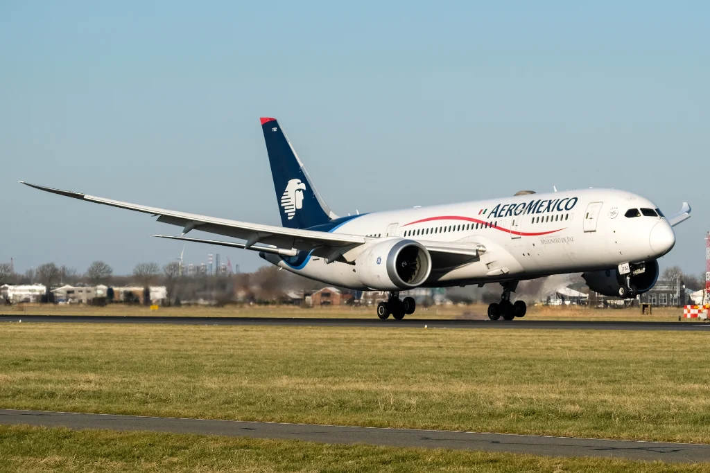 N782AM B788 Aeroméxico
