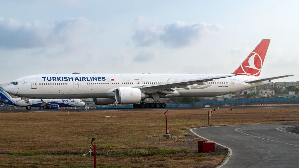 TC-LKB B77W Turkish Airlines