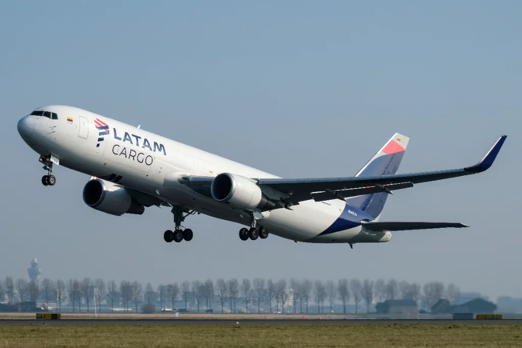 N542LA B763 LATAM Cargo
