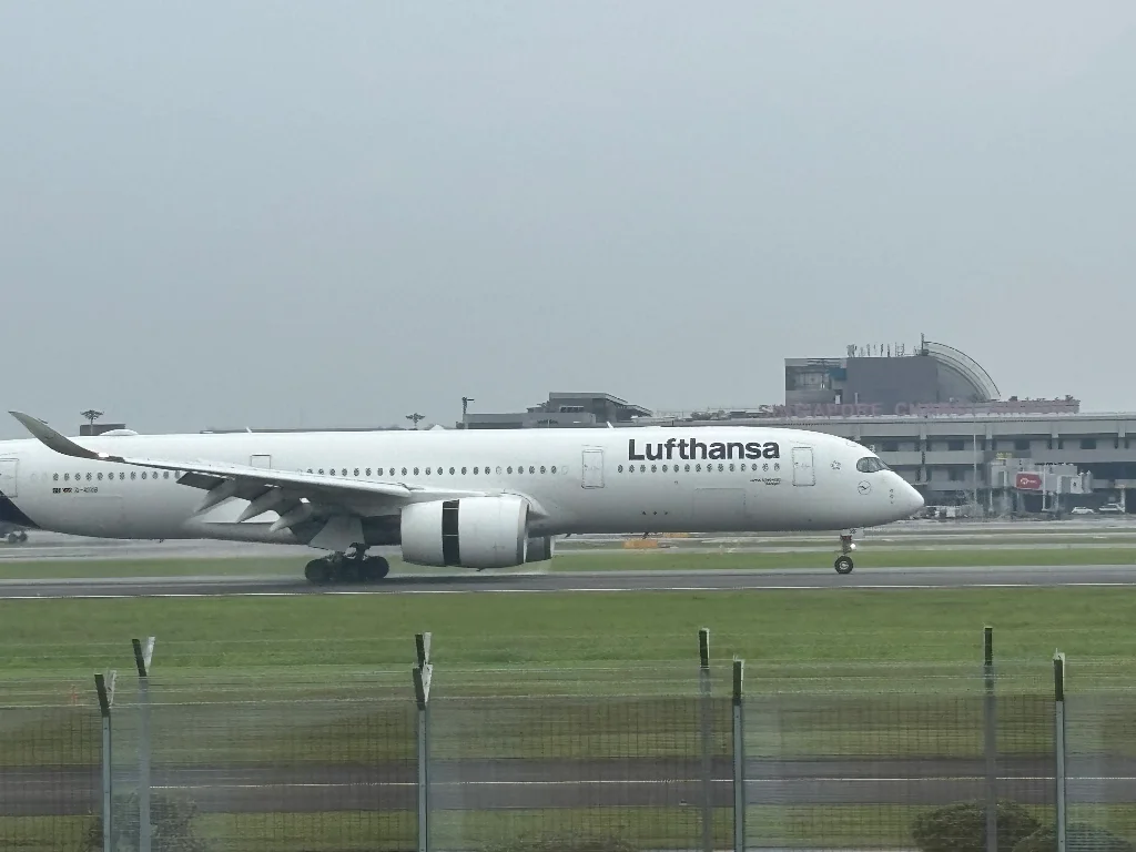 D-AIXB A359