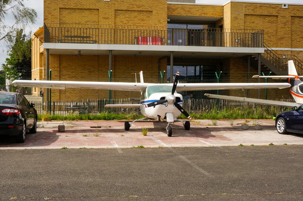 N177SL C77R Private