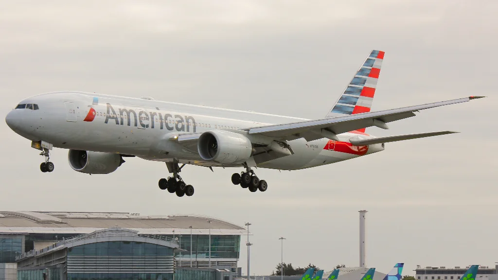 N797AN B772 American Airlines