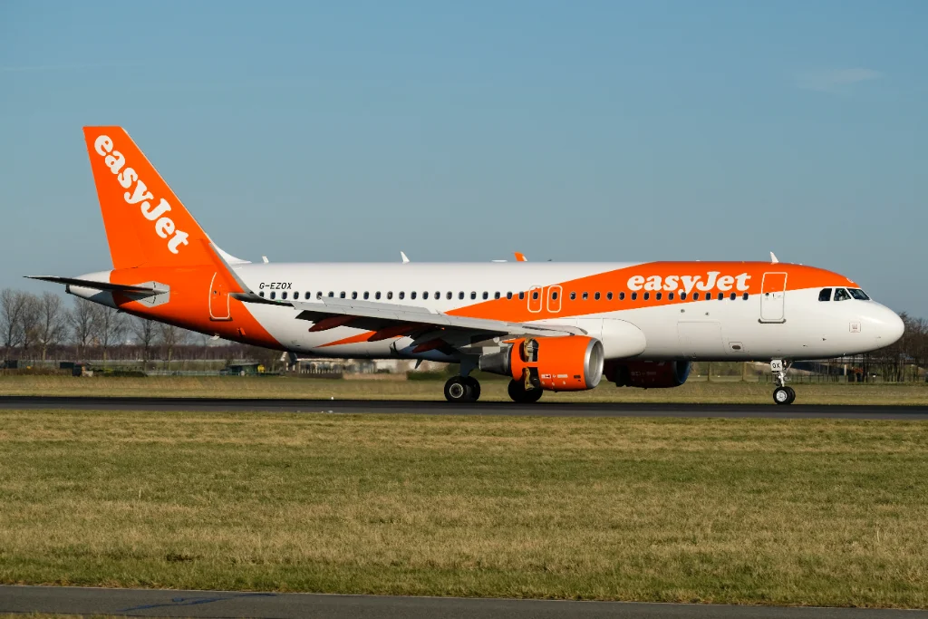 G-EZOX A320 easyJet