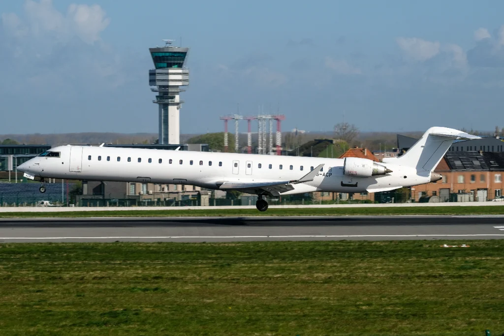 ES-ACP CRJ9 XFLY