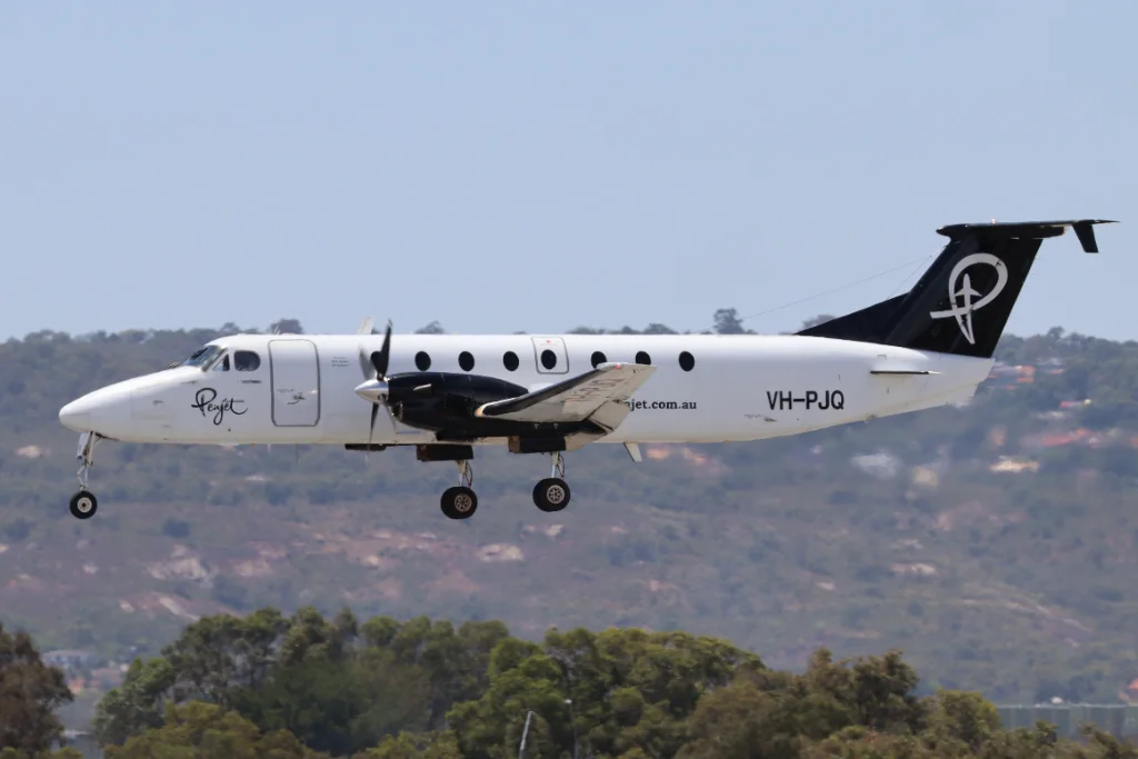 VH-PJQ B190