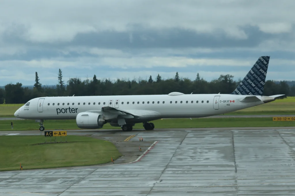 C-GKXF E295 Porter Airlines