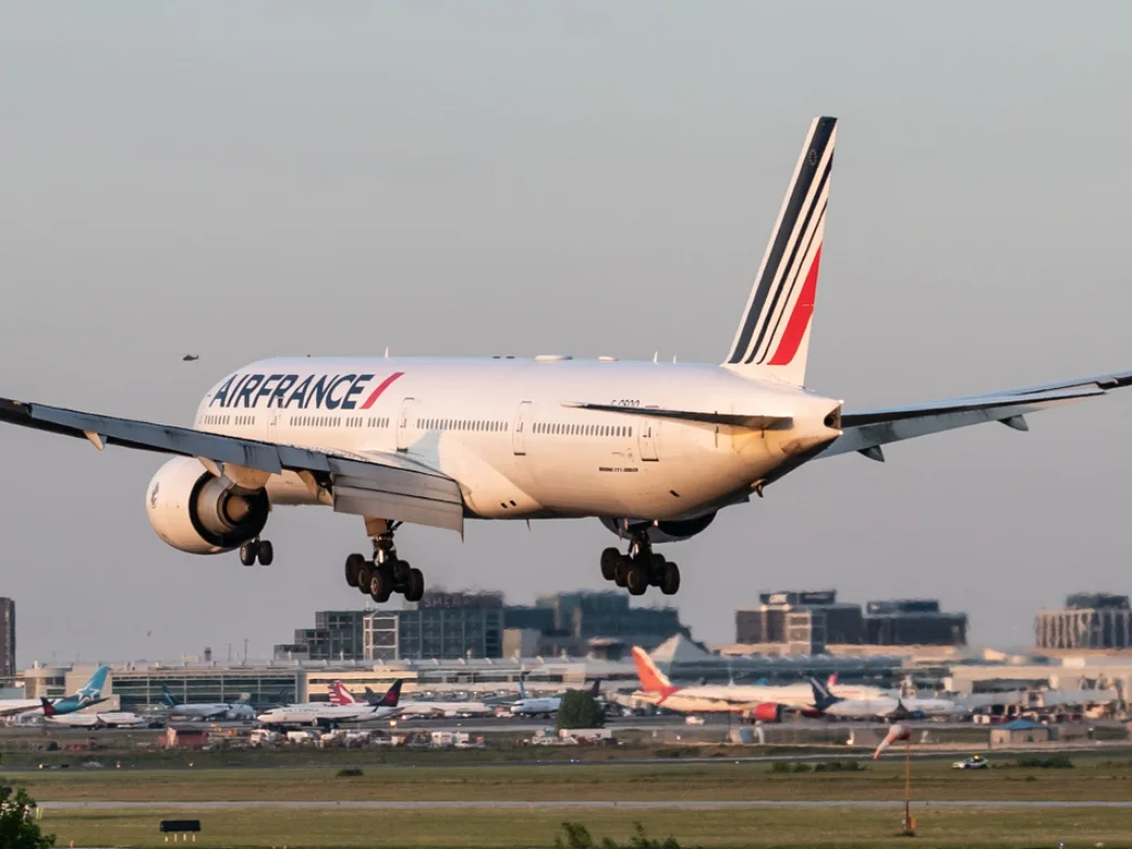 F-GSQO B77W Air France